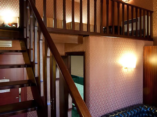 Galles Otel 3*