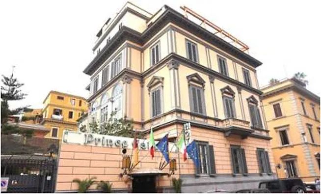Galles Otel Roma